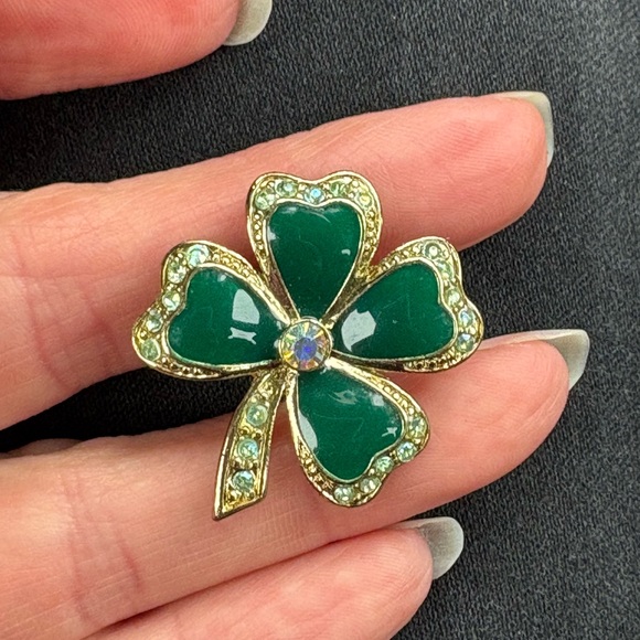 Nina Ricci Jewelry - VTG Nina Ricci Green Four Leaf Clover Shamrock Lapel Hat Jacket Pin Rhinestones